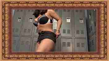 Video Beauty in the locker r