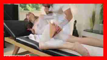 Horny masseur Lorenzo Viota 